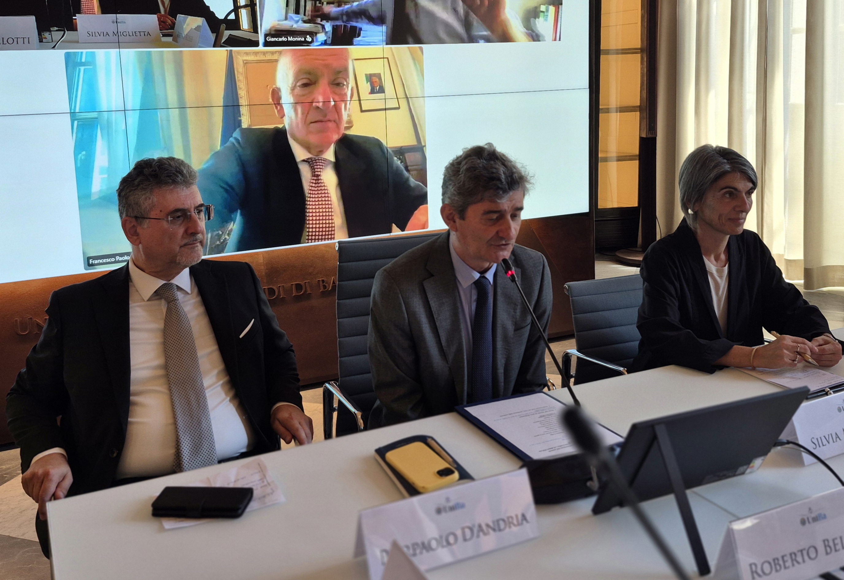 Galleria Diritto allo studio e reinserimento sociale: la Puglia rafforza la rete dei Poli Universitari Penitenziari - Diapositiva 1 di 4