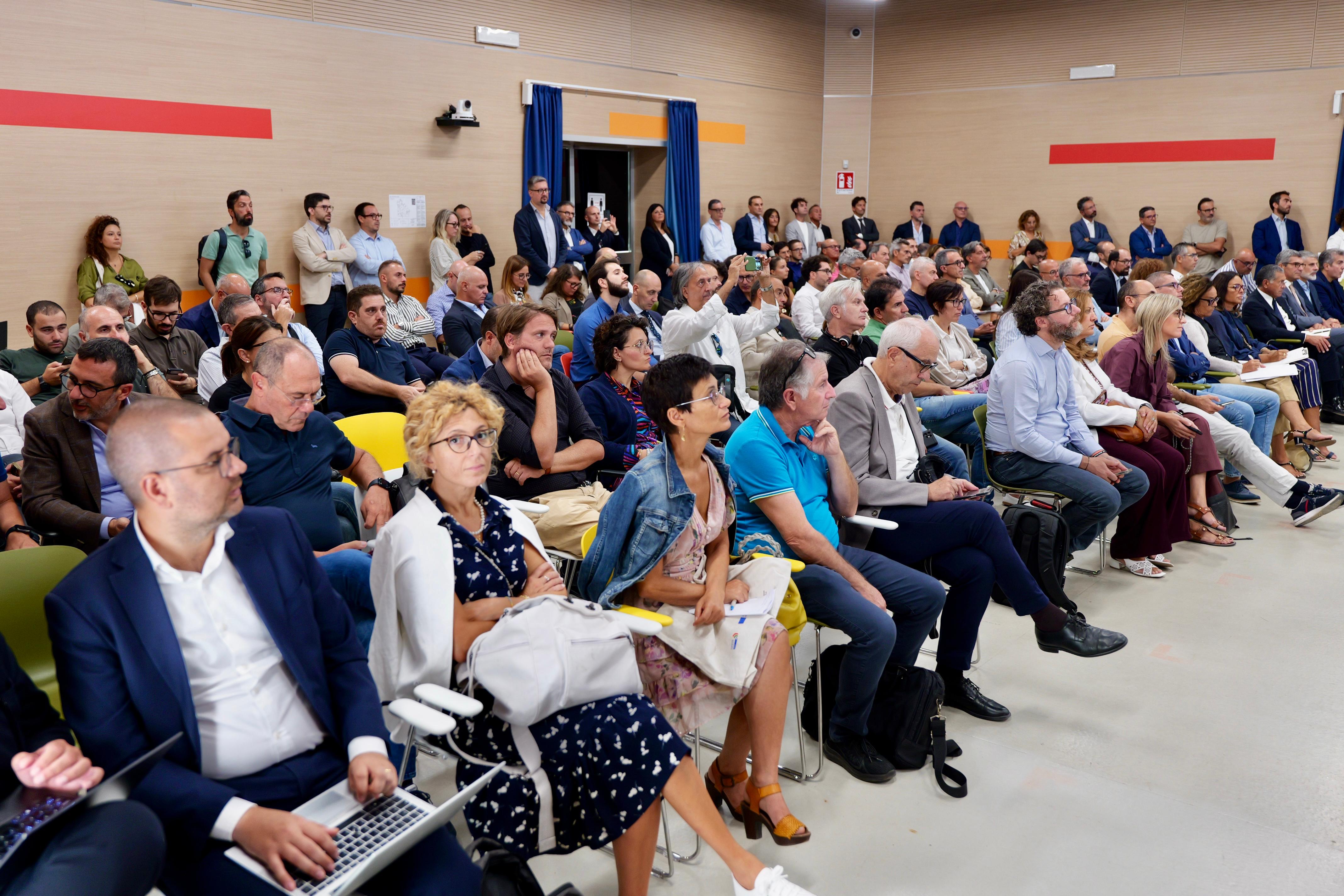 Galleria La Regione Puglia presenta in Fiera i progetti per la transizione digitale: 70 milioni di investimenti per una PA più vicina a cittadini e imprese - Diapositiva 4 di 10