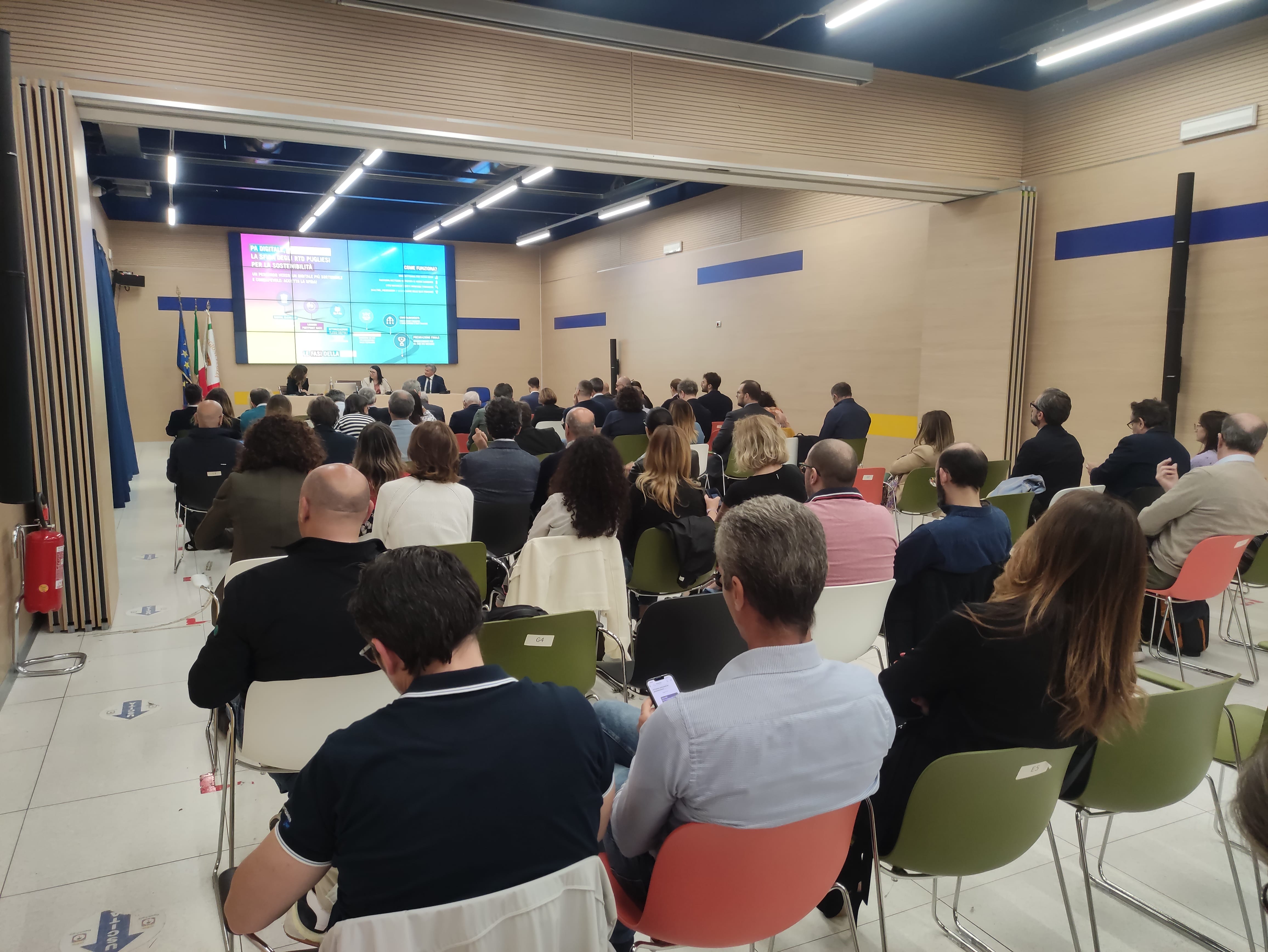 Galleria “PA Digitale, Impatto Reale” i vincitori della sfida tra i Responsabili della Transizione Digitale della Puglia in ottica di sostenibilità ambientale    - Diapositiva 4 di 13