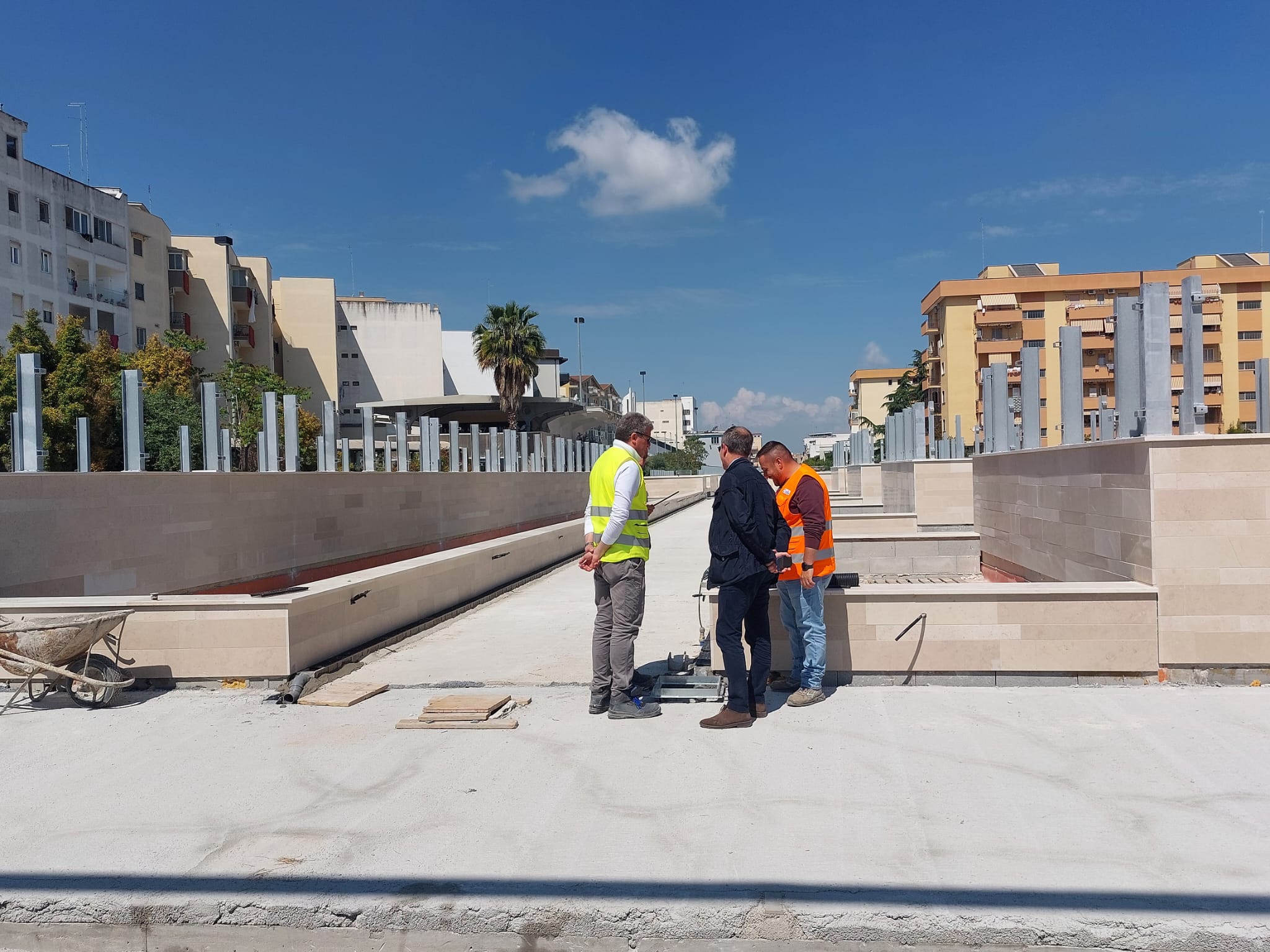 Galleria L’assessore Ciliento ad Andria per un nuovo sopralluogo sui cantieri del Grande progetto di Ferrotramviaria - Diapositiva 1 di 6