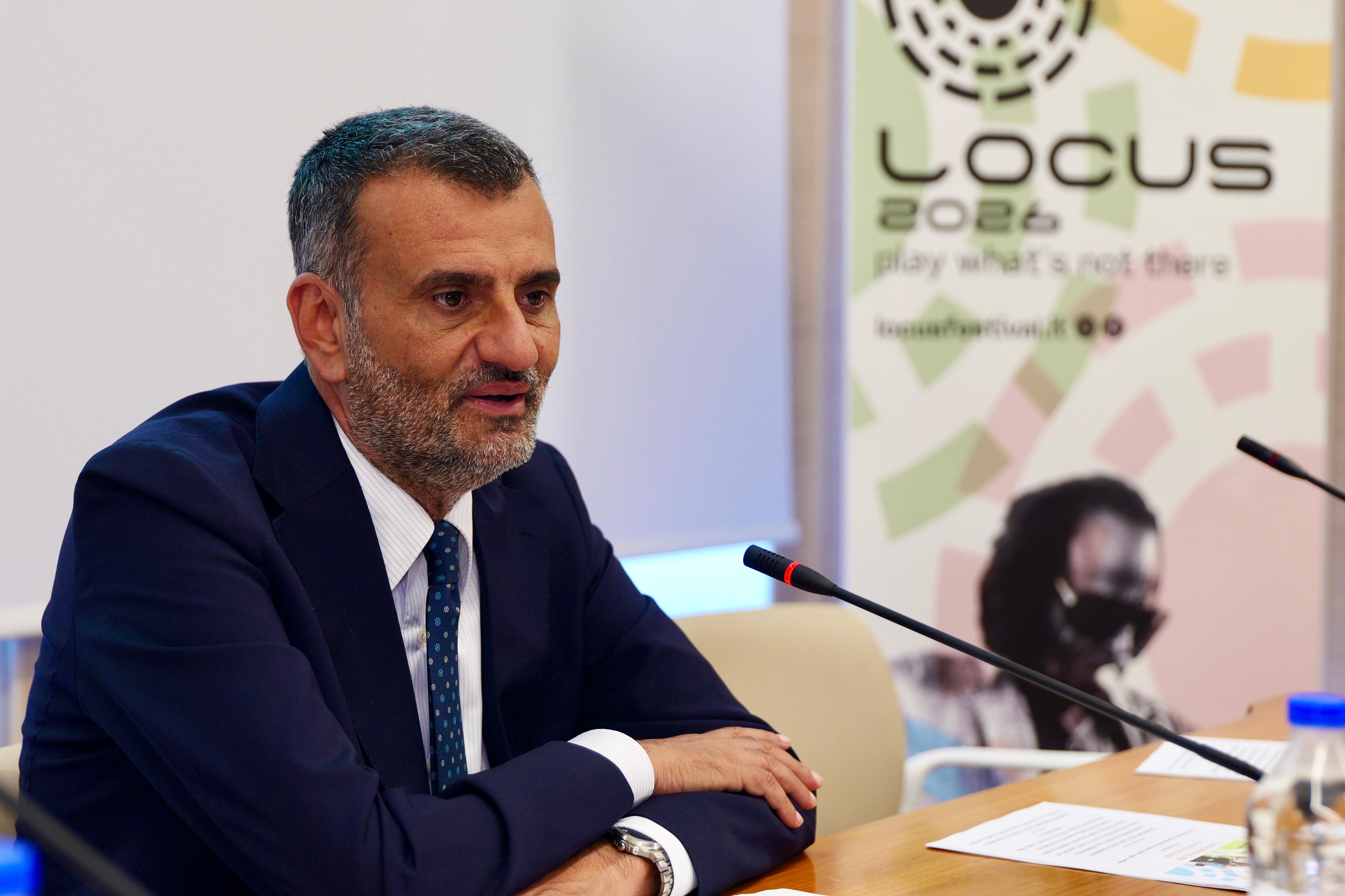 Galleria LOCUS FESTIVAL 2026, PRESENTATO IN CONFERENZA STAMPA IL PROGRAMMA DELLA XXII EDIZIONE - Diapositiva 4 di 7