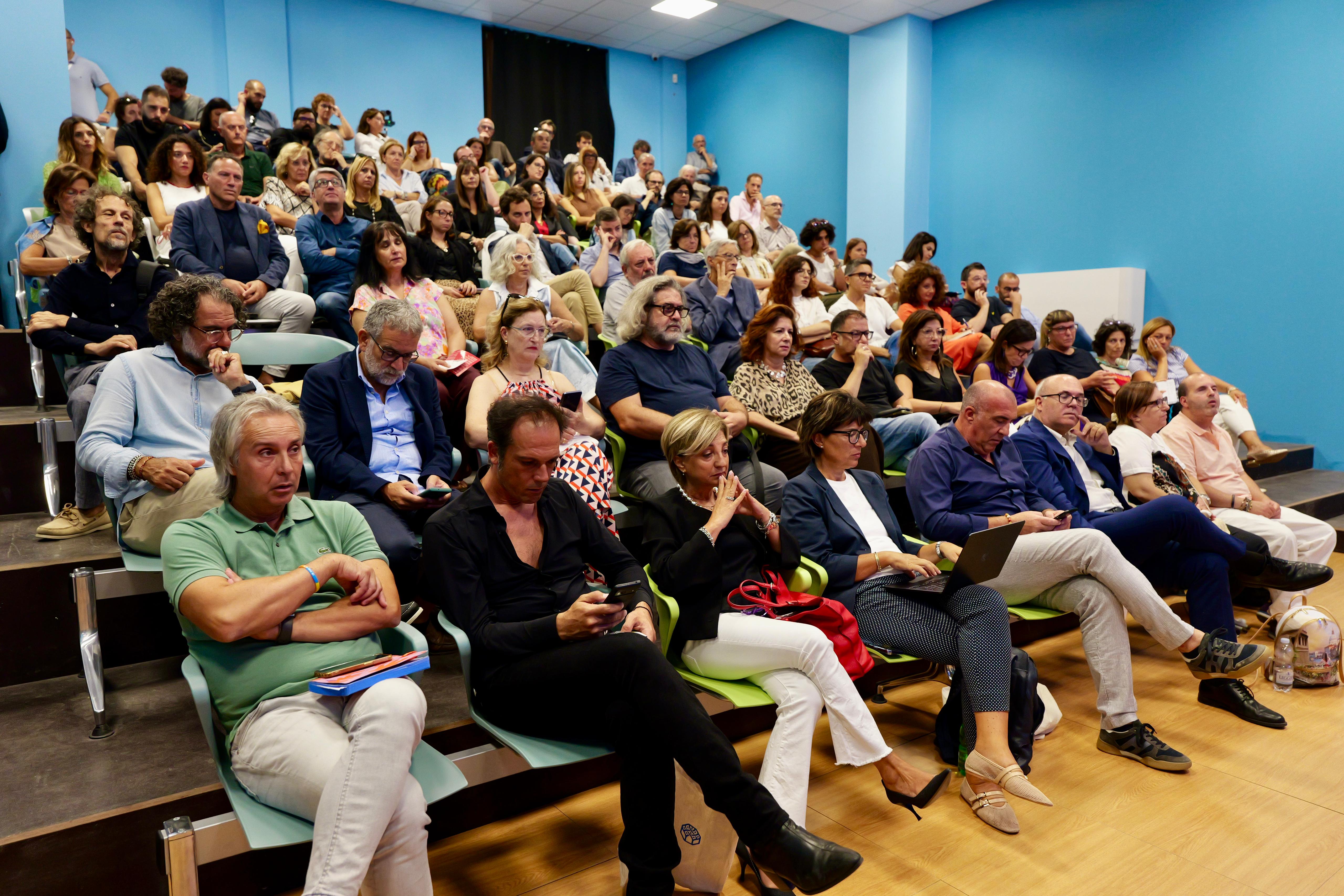 Galleria Tutta la cultura che c’è: presentati in Fiera del Levante traguardi e sfide delle Politiche culturali della Regione Puglia. Siglato con Puglia Culture il protocollo d’intesa per il Coordinamento per la Cura dei Luoghi - Diapositiva 7 di 9