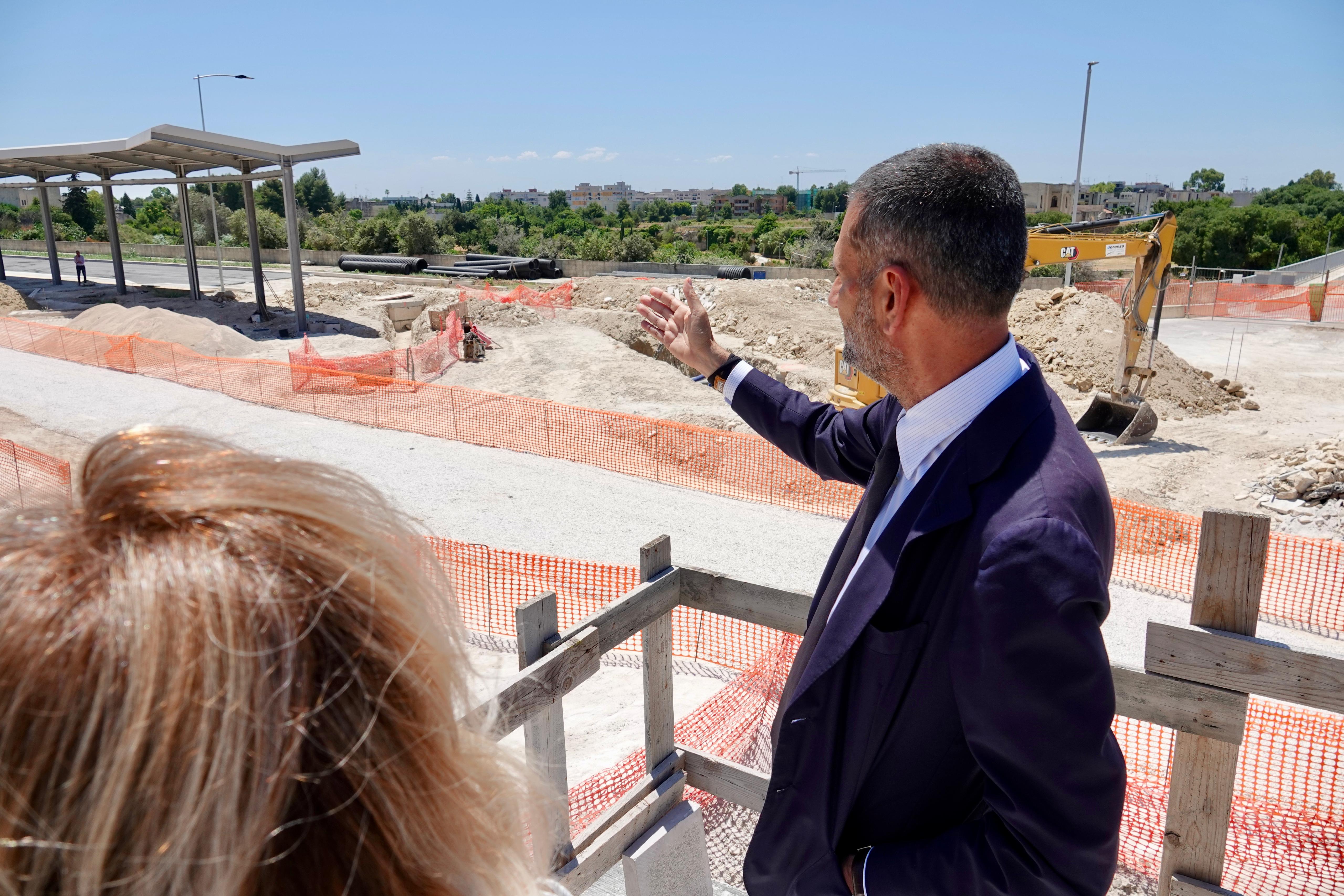 Galleria Mobilità, Decaro e Piemontese a Lecce per il sopralluogo al nuovo ingresso della stazione ferroviaria - Diapositiva 9 di 13