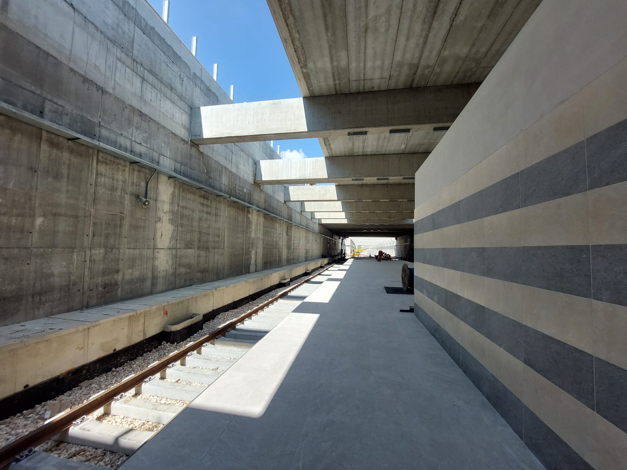 Galleria L’assessore Ciliento ad Andria per un nuovo sopralluogo sui cantieri del Grande progetto di Ferrotramviaria - Diapositiva 2 di 6