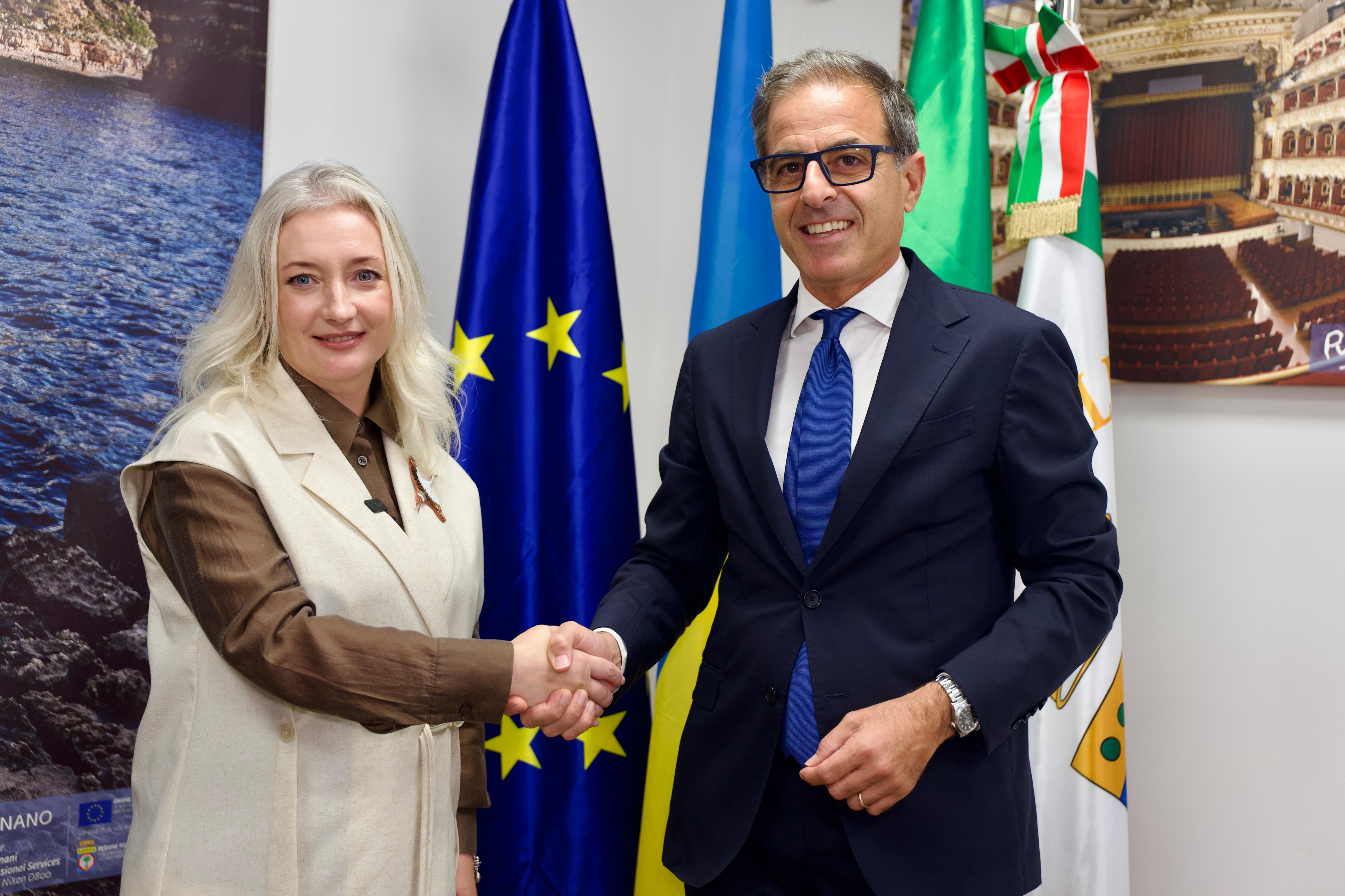 Galleria Protocollo d’Intesa tra Puglia e regione ucraina: accolta in Fiera del Levante la delegazione dell’Amministrazione Militare Regionale di Vinnytsia - Diapositiva 3 di 9