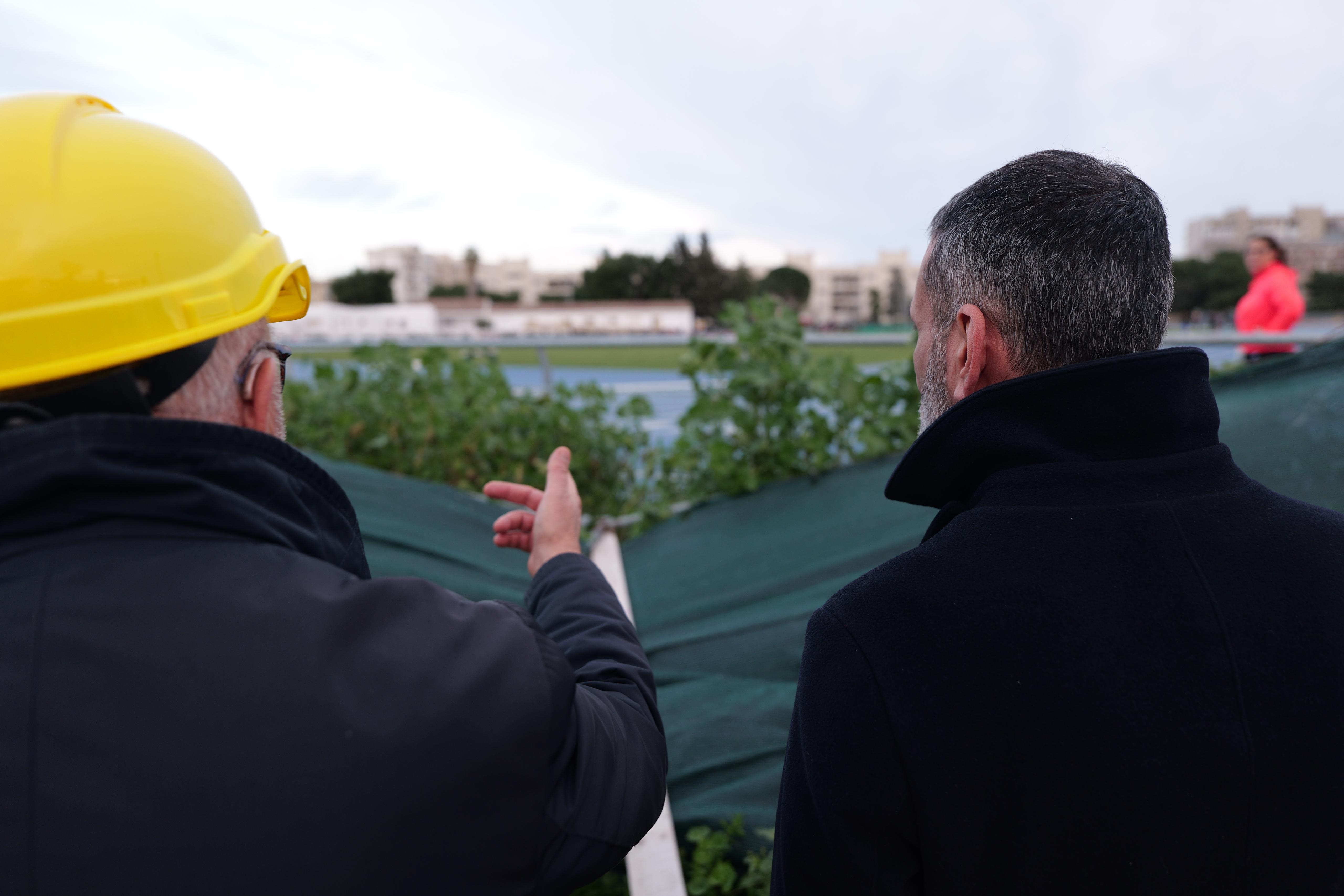 Galleria Giochi del Mediterraneo, a sei mesi dall’inizio della cerimonia di inaugurazione il sopralluogo di Decaro sui cantieri a Taranto, insieme al ministro Abodi - Diapositiva 2 di 7
