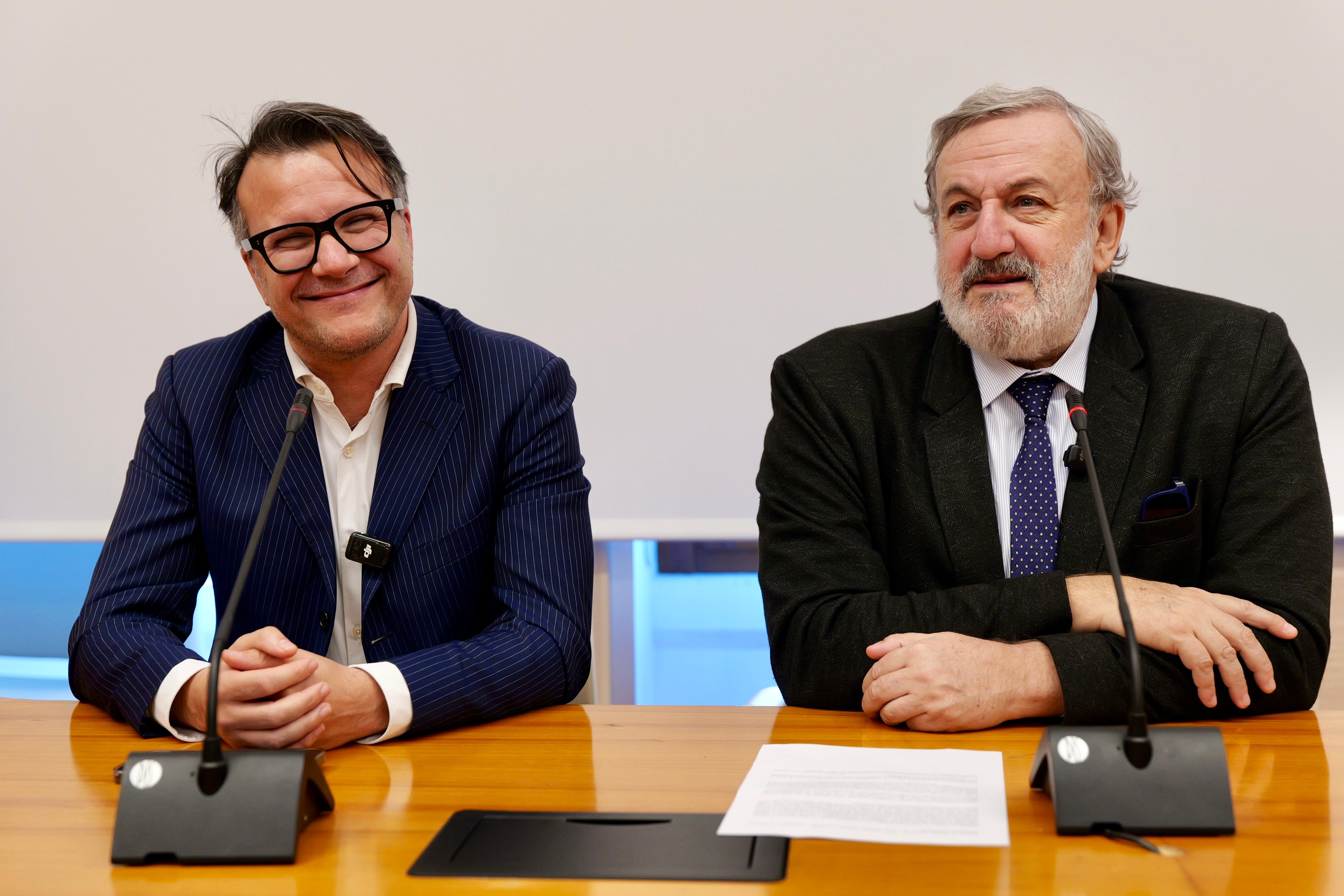 Galleria Bilancio. La Regione investe nel social freezing, Emiliano e Lacatena presentano il provvedimento a sostegno della natalità - Diapositiva 2 di 4